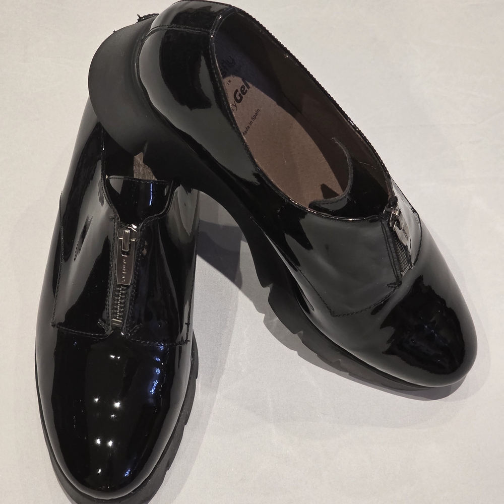 Wonders Black Patent Leather Loafers European Size 40/ US 10 Made In Spain